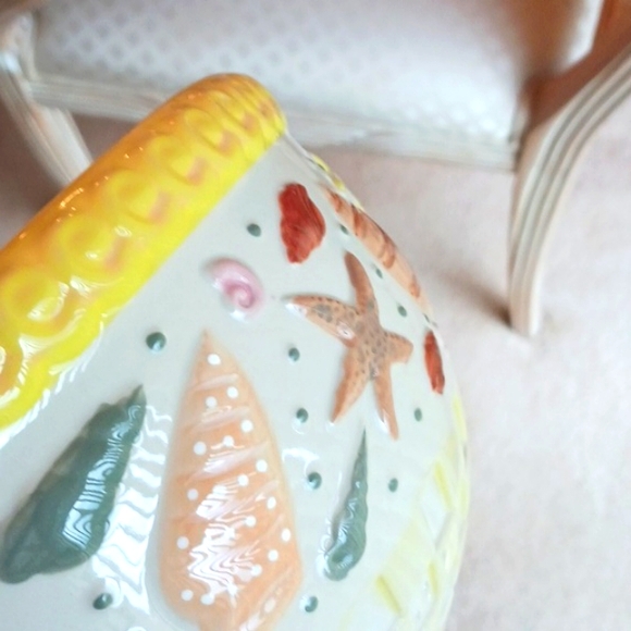 Temptations Limited Edition " Summer Shells" Large 3 QT. Bowl- New in Box - Picture 5 of 16